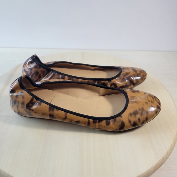 J.Crew Leopard Print Patent Leather Ballet Flats Womens Size 9 Made in Italy - Picture 1 of 14